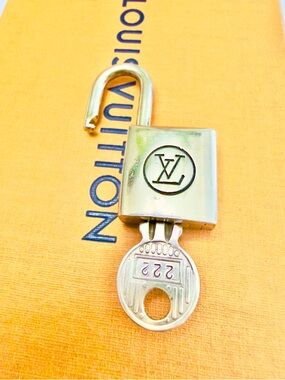 #222 Louis Vuitton Lock & Key